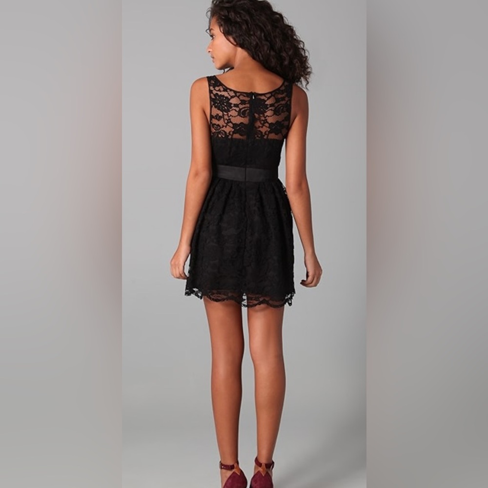 NWT BB Dakota Rylin Lace Dress, Sz 4 - Picture 3 of 16